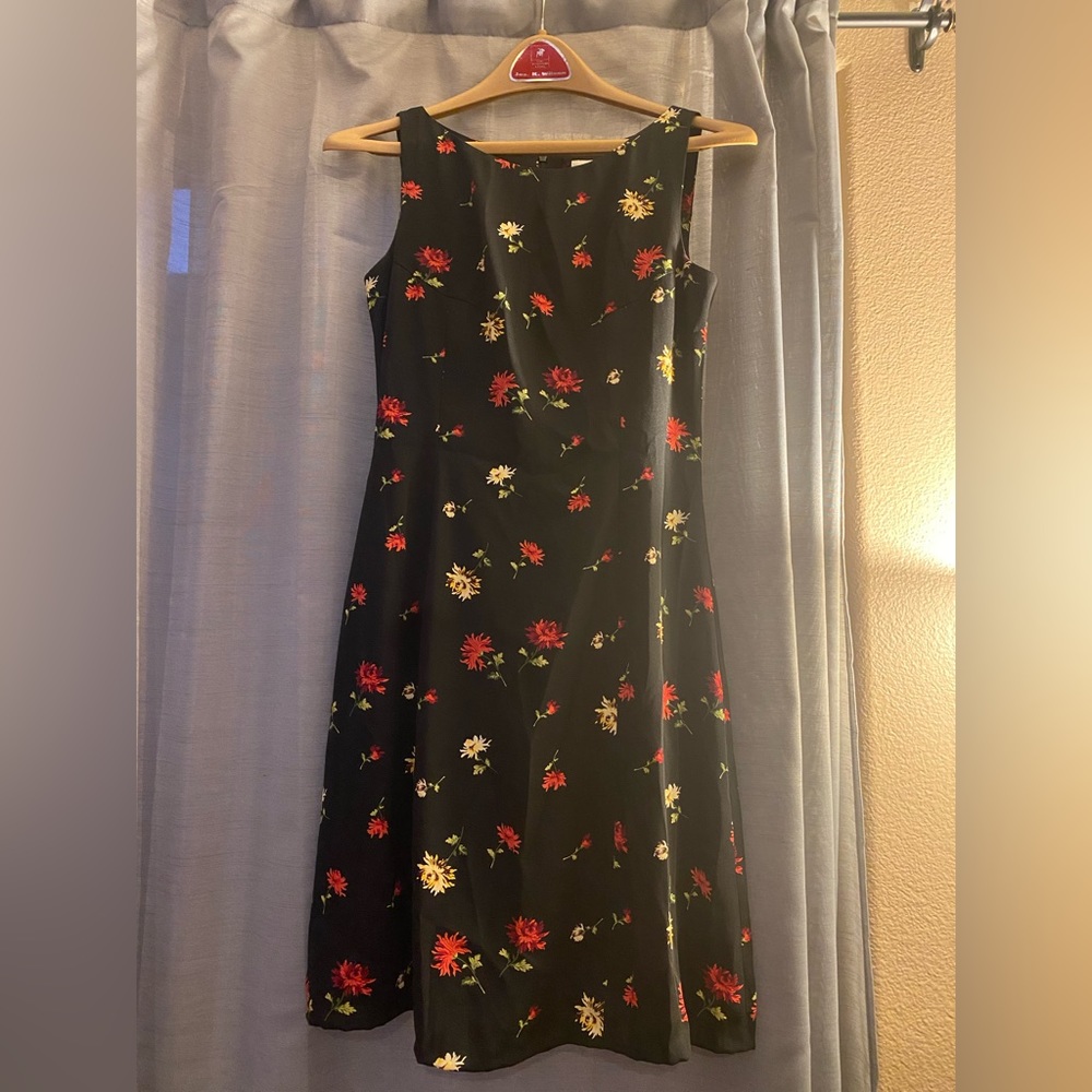 Black floral sleeveless work dress Small